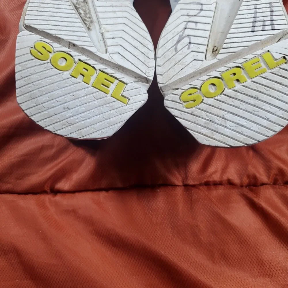 Sorel‎ Women's Kinetic RNEGD Float Athletic Sneaker Women's Size 6.5 Black EUC